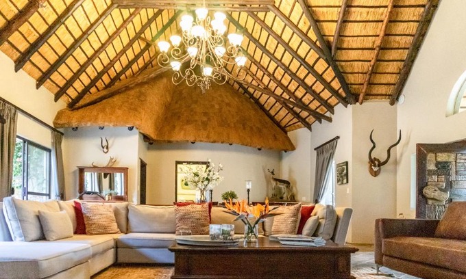 Bela-Bela Cabin | Re a Lora Lodge