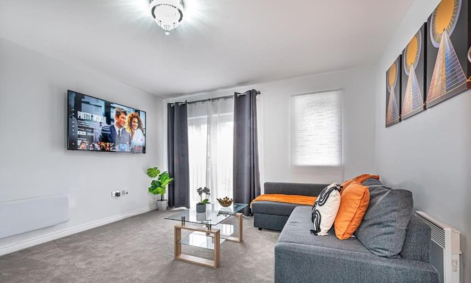 Reading Apartment | Reading 2-Bed Apartment & Parking