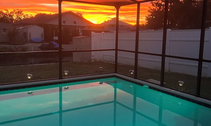 Crystal River House | Ready for a 5 Star Stay? Waterfront home. Salt Water Heated Pool wGulf access