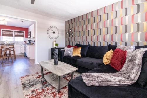 Graham Apartment | Rear deck w/Soaking tub + Wi-Fi & Parking