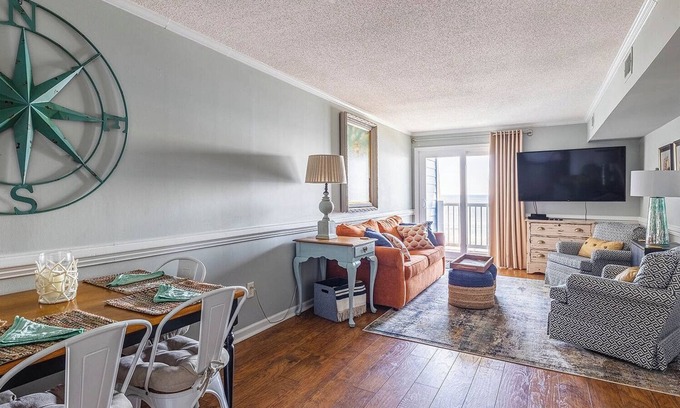 Ash Condo | Recently renovated condo in Cherry Grove area of N. Myrtle Beach