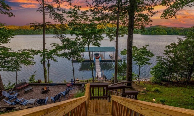 Sharps Chapel Condo | Recently Renovated w/New Covered Dock August and September dates still available