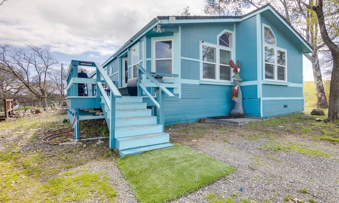 Red Bluff House | Red Bluff Home w/ Laptop-Friendly Workspace!