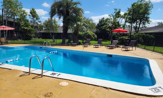 Houma Hotel | Red Carpet Inn - Houma LA