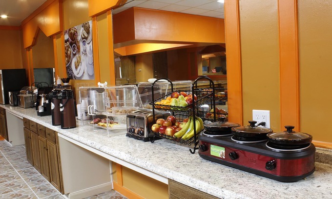 Kinston Hotel | Red Carpet Inn & Suites