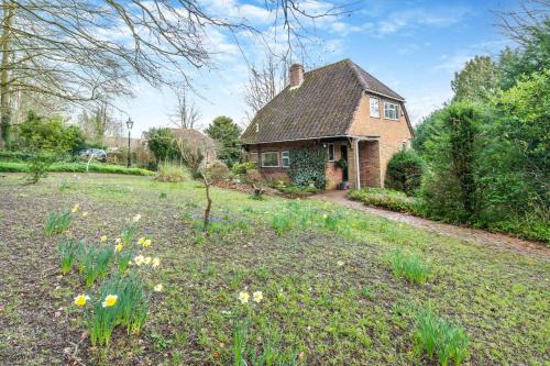 Charing House | Red Leaves