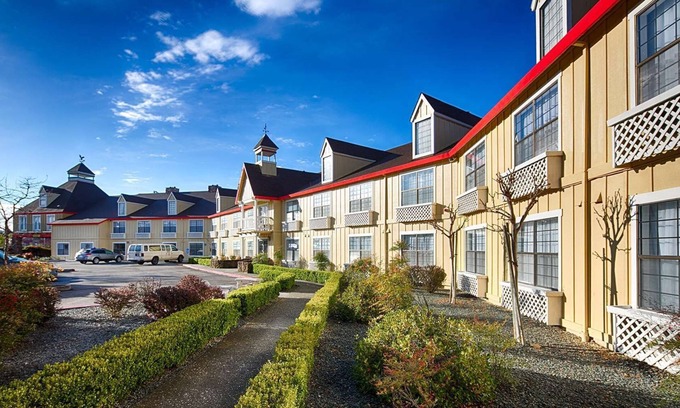 North Auburn Hotel | Red Lion Inn & Suites Auburn