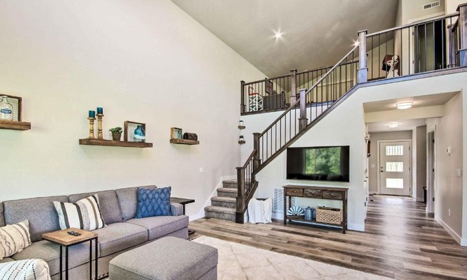 Red Lodge House | Red Lodge Home with Patio about 1 Mi from Downtown!