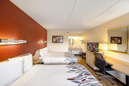 Elkhart Hotel | Red Roof Inn Elkhart