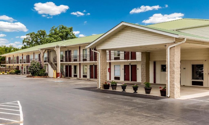 Monteagle Hotel | Red Roof Inn Monteagle - I-24