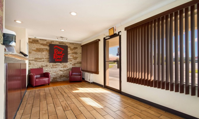 Santee Hotel | Red Roof Inn Santee