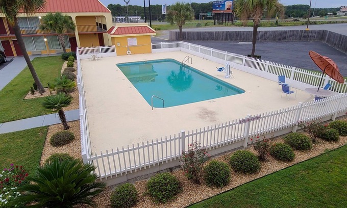 Tifton Hotel | Red Roof Inn Tifton