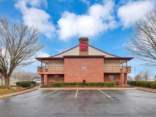 Uhrichsville Hotel | Red Roof Inn Uhrichsville