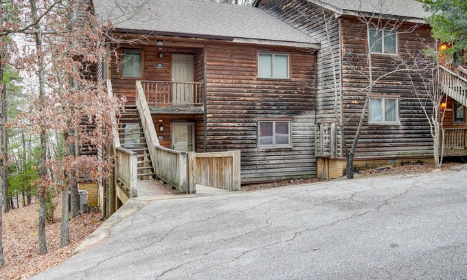 Mount Ida Condo | Redbird Retreat on Great Lake Ouachita Next To Pool with a Private Deck by LOVR