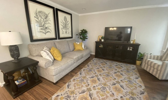 Junction House | Redding Country Cottage