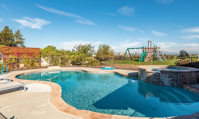 La Jolla Heights House | Reduced - NEW LISTING! La Jolla Shore Family Retreat with Pool and Sauna!