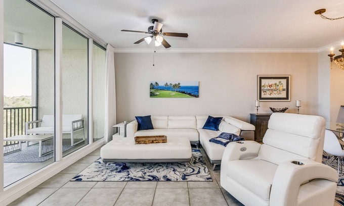 Ono Island Condo | Reduced Pricing! Free Activities! 2 BR + Den; Unlimited Golf Transfer, Come Golf & Enjoy the Beach!