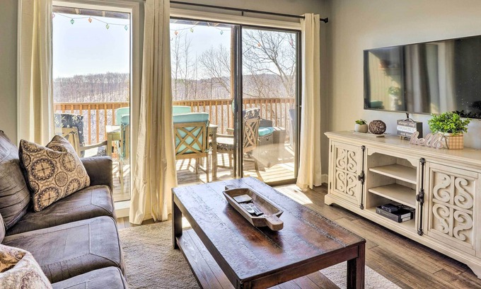 Notch Estates Condo | Reeds Spring Condo Near Silver Dollar City!