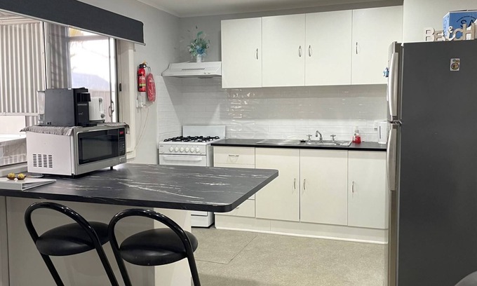 Port Victoria House | Reel 'Em Inn, Port Victoria