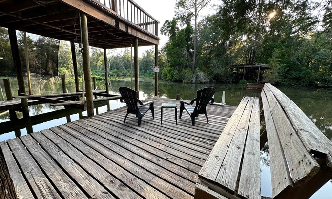 Summerdale House | Reel Good Time on Fish River