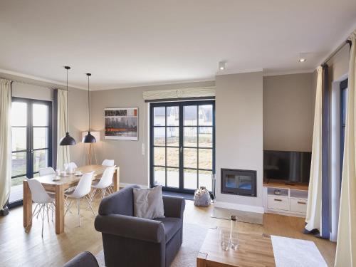 Kreptitz House | Reetland am Meer - Premium Reetdachvilla mit 3 Schlafzimmern, Sauna und Kamin F09