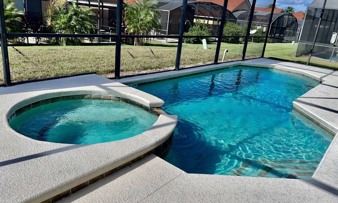 Solana House | Ref 37PF. Modern family 6 Bed Villa with pool/spa. Nr Disney