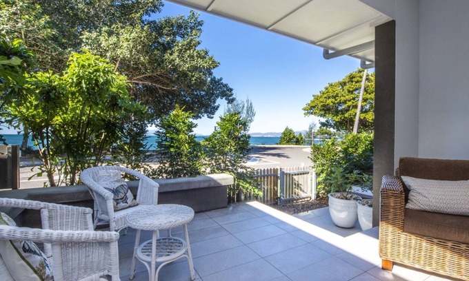 Picnic Bay Villa | Reflections Amber Villa 2