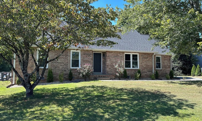 Murfreesboro House | Reflections II in BORO