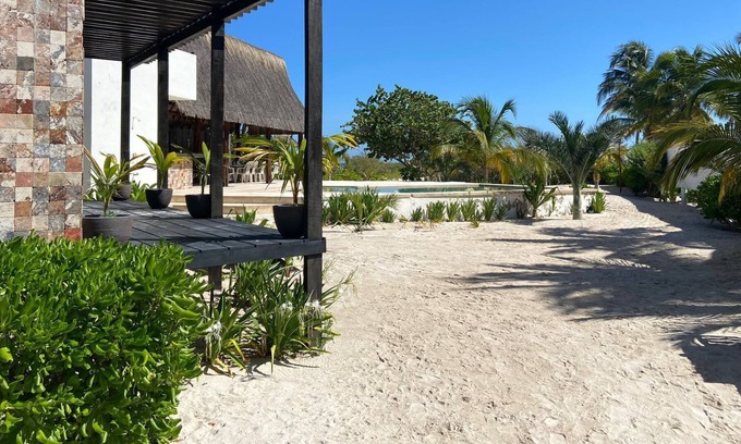 Dzemul House | Relájate en esta escapada única y tranquila.