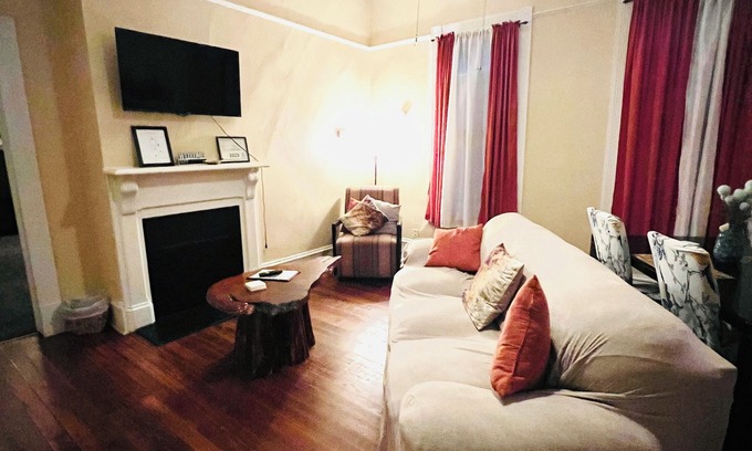 Columbus Apartment | Relax and escape in this vibrant Columbus apartment