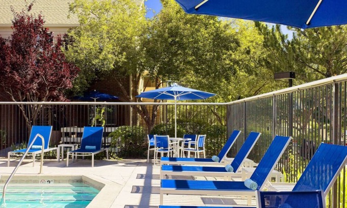 Dublin House | Relax and Recharge! 3 Comfortable Units, Free Parking, Pets Allowed, Pool