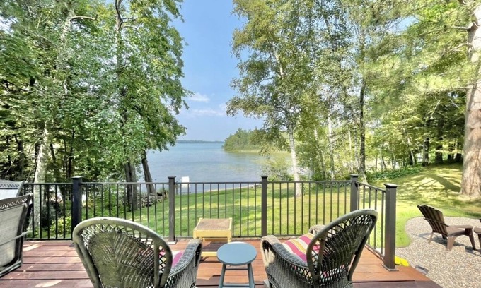 Deer River Cabin | Relax and recharge! Cabin on a tranquil bay on Deer Lake is a perfect get away!