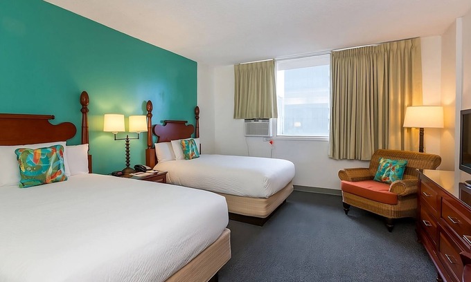 Ala Moana House | Relax and Unwind! 4 Beautiful Units, Pet-Friendly Property, Onsite Pool