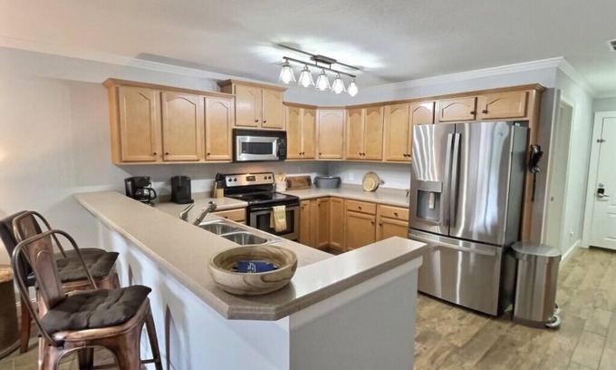 Alexander City Condo | Relax and unwind in this newly updated 3 bedroom condo on Lake Martin