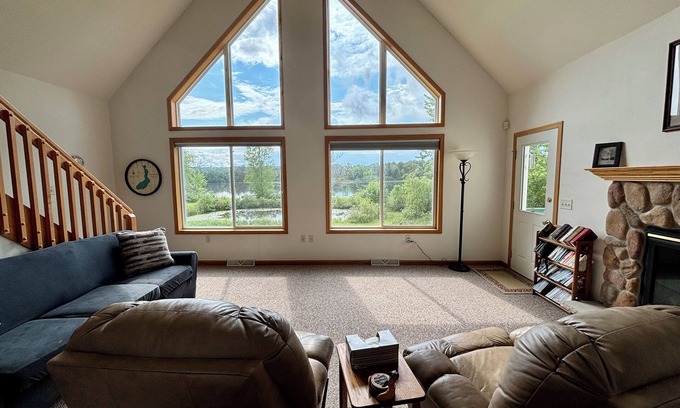 Manawa House | Relax at Bear Hug House on Bear Lake Manawa Wi.– Private Pond & Easy Lake Access