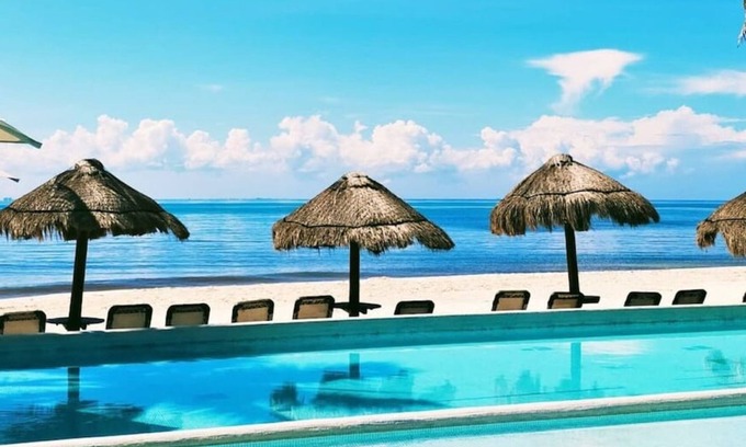 Villa Juarez Condo | Relax by the Pool | Private Terrace & Beach Access