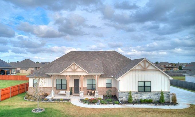 Yukon House | Relax & enjoy large private backyard with pool, hot tub & golf green!