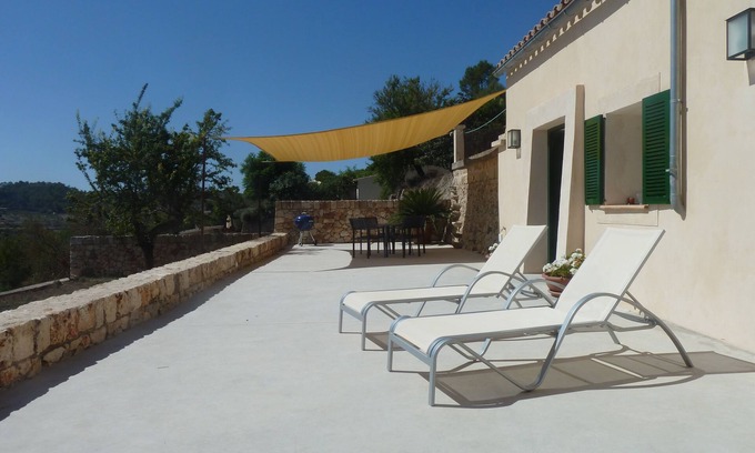 Sineu Cottage | RELAX IDEAL COUNTRY HOUSE, EXCELLENT VIEWS. FREE WIFI. AIR CONDITIONING.