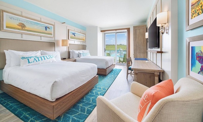 I-435 West KC-KS Hotel | Relax in a Double Queen Room Near Kansas Speedway and Wyandotte County Lake