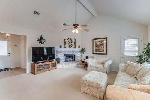 Ocean Springs House | Relax In Your Private Paradise