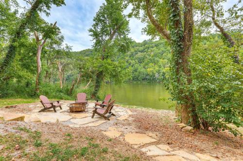 Mountain View House | Relax on the River Modern Mountain View Escape!