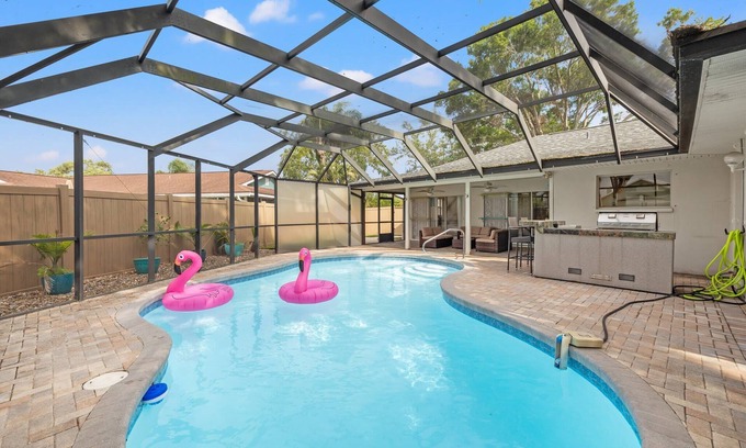 Largo House | Relax & Play Pool Pets OK Near IRB & St. Pete