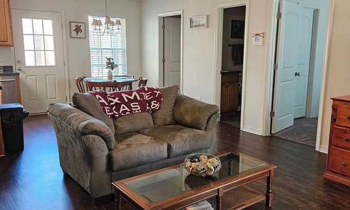 Saint Elmo House | Relax & Unwind at This Charming West Mobile Getaway! 2BR/2BA Guesthouse Retreat!