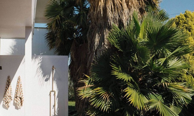 Falcon Apartment | Relax & unwind at Vic's place Falcon Bay. Your perfect beach side escape awaits!