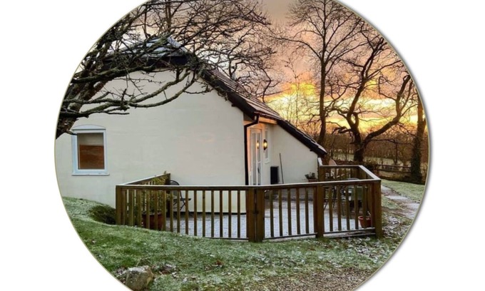 Beaworthy House | Relax & unwind in comfort in our beautiful pet friendly little cottage