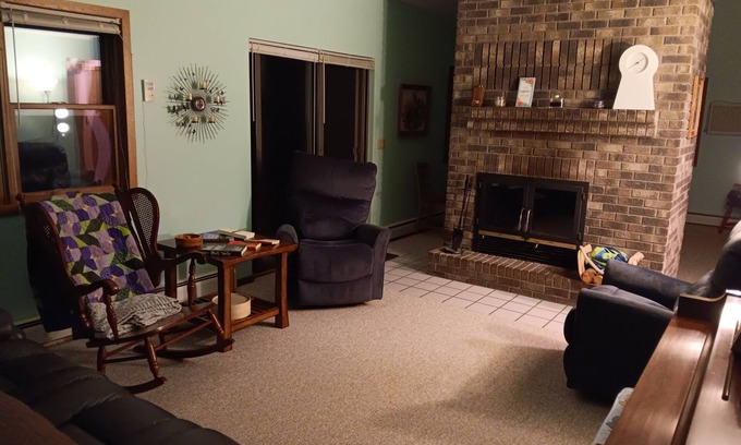 Aitkin House | Relaxing and Invigorating 5-bedroom Lakeside Home on Elm Island Lake near Aitkin