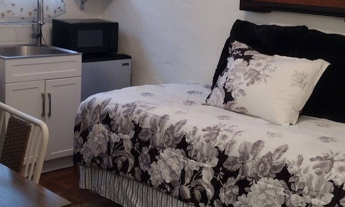 Pittsburgh Apartment | Relaxing Efficient Apartment Near Bakery Square Pittsburgh