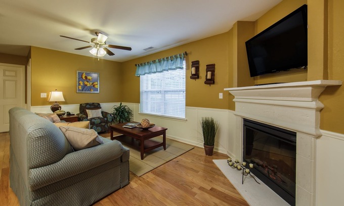 Branson Villa | Relaxing Escape! 3 Miles from Branson