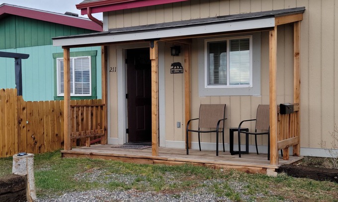 Livingston Apartment | Relaxing Getaway, 5 min. from Dowtown Historic Livingston, Montana
