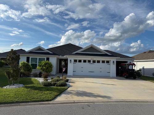 Wildwood House | Relaxing, Golf, Pools, Hiking, events